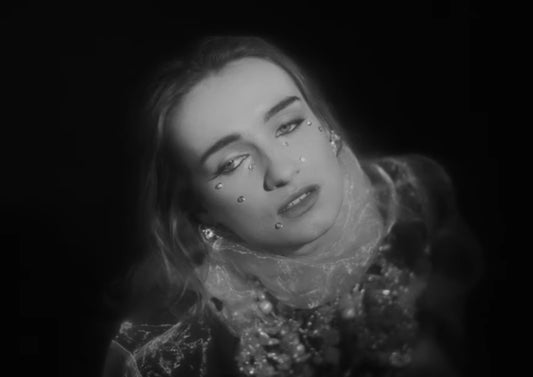 Imogen and the Knife