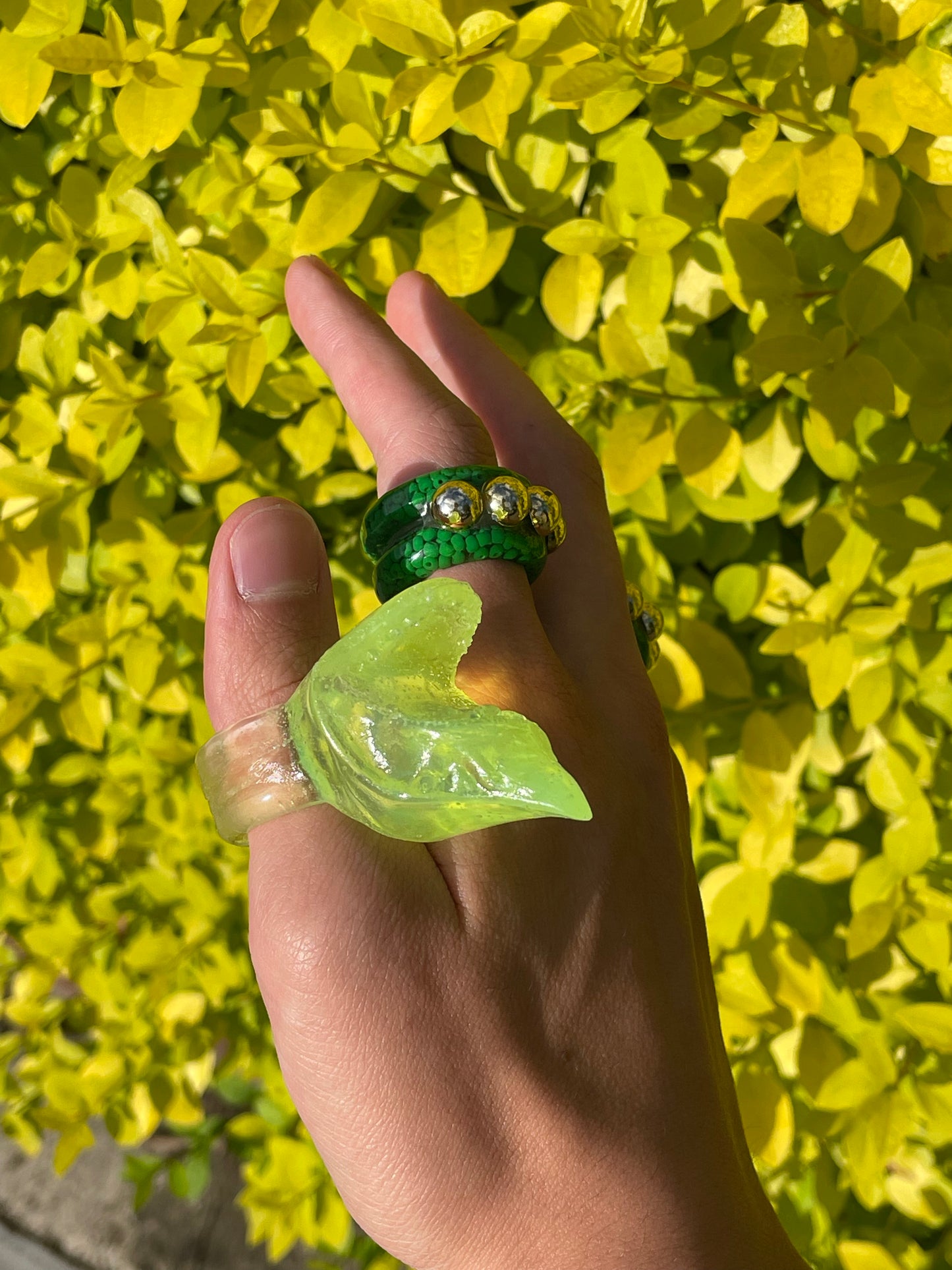 Alien green shark head ring