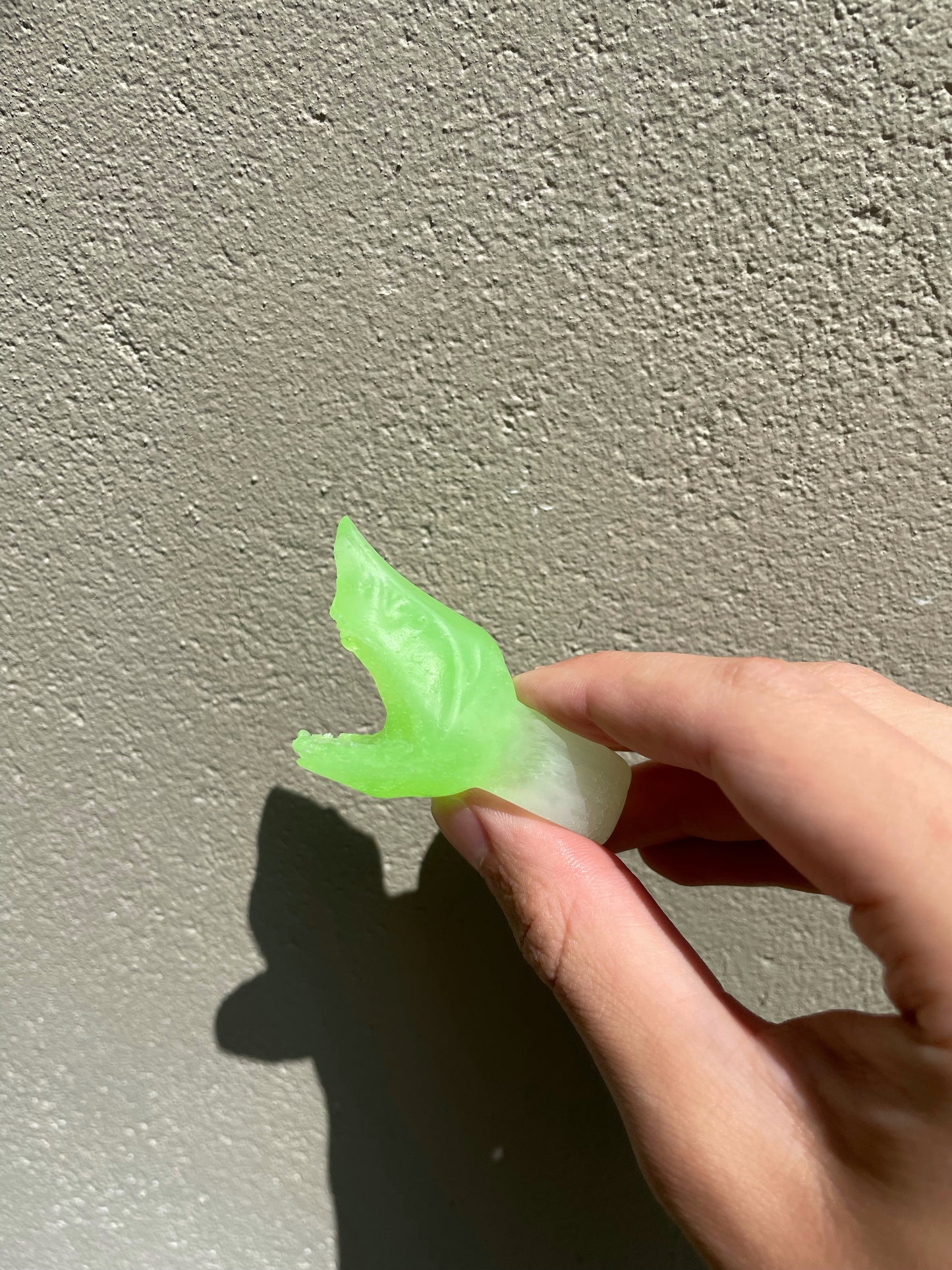 Mint shark head ring